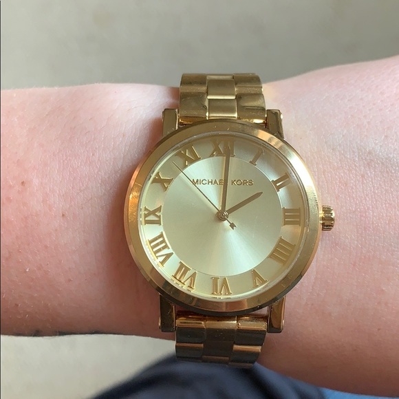 Michael Kors All Gold Watch main image 7